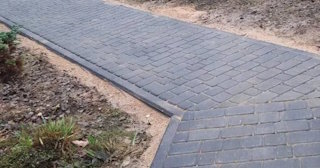 Укладка тротуарной плитки на основание в Кузнецке в октябре